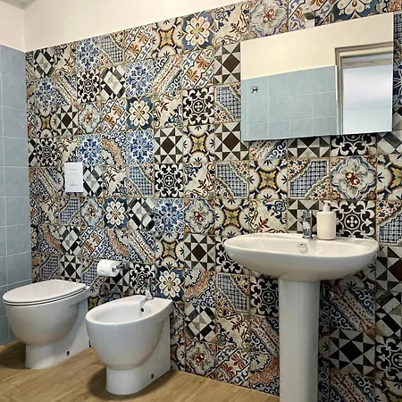 ゲストハウス Cefalu Suite チェファル